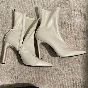 Zara white booties with square toe